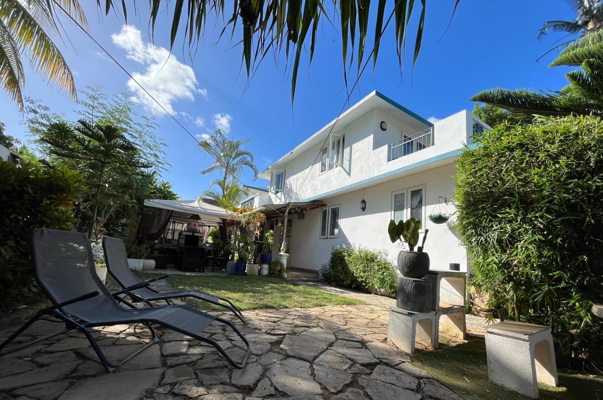 Villa3Tours Albion Exterior photo